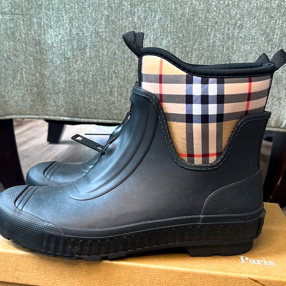 Flinton check rain booties